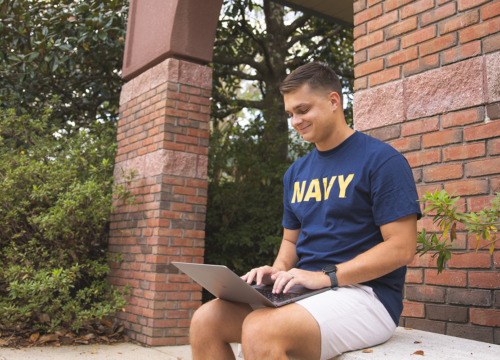 UWF enters into Educational Service Agreement to support certificate program partnership with U.S. Navy