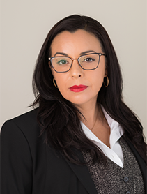 Mercedes Musto indoor headshot.